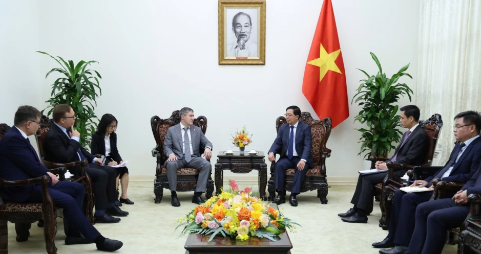 Phó Thủ tướng Hồ Quốc Dũng tiếp Thống đốc tỉnh Perm, Liên bang Nga Phó Thủ tướng Hồ Quốc Dũng tiếp Thống đốc tỉnh Perm, Liên bang Nga