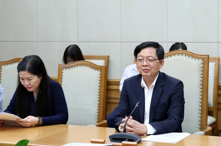 Phó Thủ tướng Hồ Quốc Dũng tiếp xã giao Chủ tịch Công ty FS Finance Suisse AG, Thụy Sĩ Phó Thủ tướng Hồ Quốc Dũng tiếp xã giao Chủ tịch Công ty FS Finance Suisse AG, Thụy Sĩ