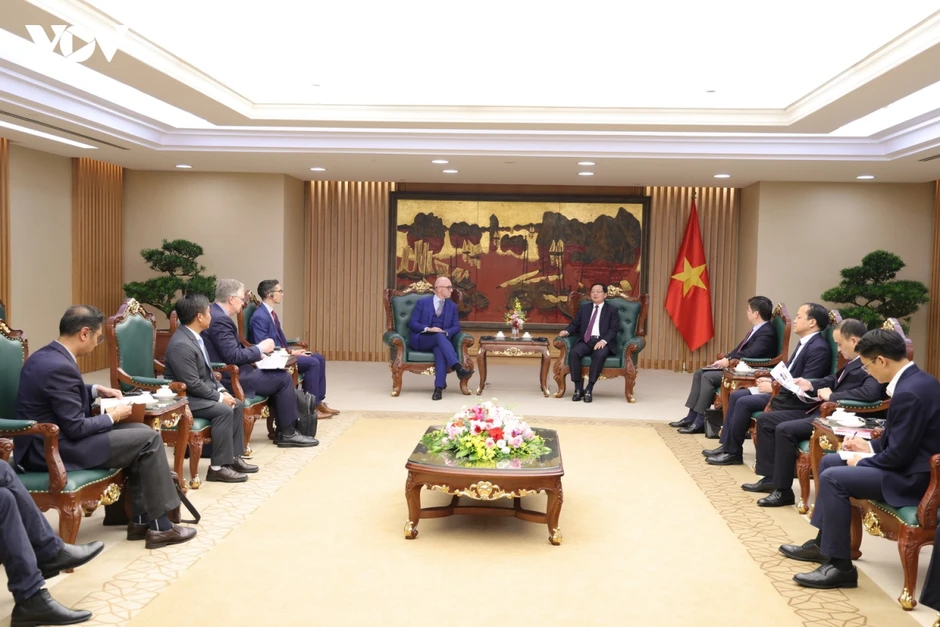 Phó Thủ tướng Hồ Quốc Dũng: Việt Nam tạo điều kiện để các tập đoàn công nghệ mở rộng hợp tác đầu tư Phó Thủ tướng Hồ Quốc Dũng: Việt Nam tạo điều kiện để các tập đoàn công nghệ mở rộng hợp tác đầu tư