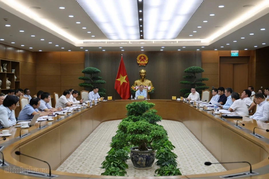 Phó Thủ tướng: Khẩn trương hoàn thiện hồ sơ dự án điện hạt nhân Ninh Thuận Phó Thủ tướng: Khẩn trương hoàn thiện hồ sơ dự án điện hạt nhân Ninh Thuận