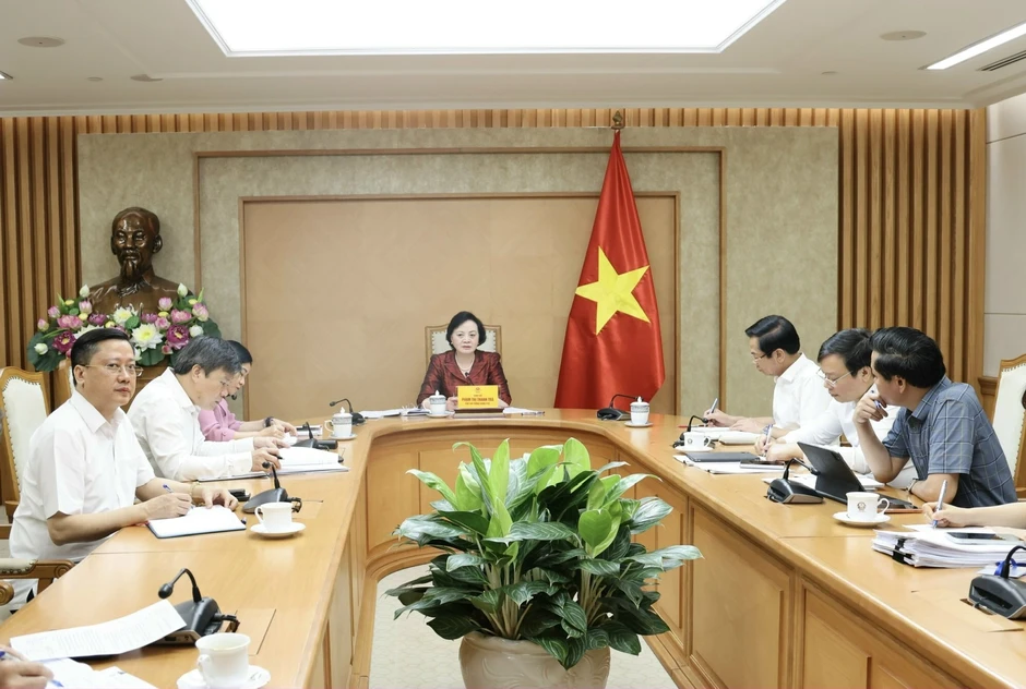 Phó Thủ tướng: Làm rõ kết quả sắp xếp bộ máy, chính sách với cán bộ dôi dư Phó Thủ tướng: Làm rõ kết quả sắp xếp bộ máy, chính sách với cán bộ dôi dư