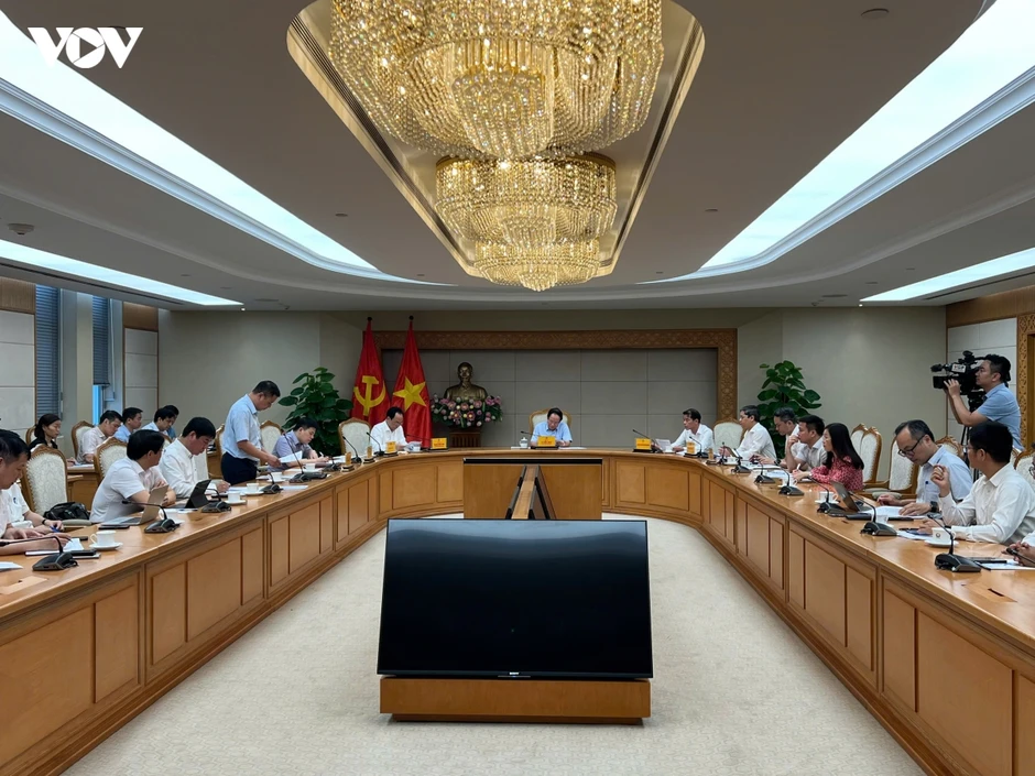 Phó Thủ tướng Lê Tiến Châu: Không để học sinh thất học vì thiếu giáo viên Phó Thủ tướng Lê Tiến Châu: Không để học sinh thất học vì thiếu giáo viên