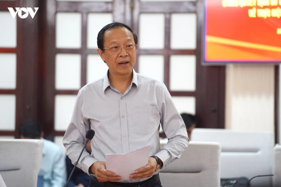 Phó Thủ tướng Lê Tiến Châu làm việc với Huế về tăng trưởng kinh tế Phó Thủ tướng Lê Tiến Châu làm việc với Huế về tăng trưởng kinh tế