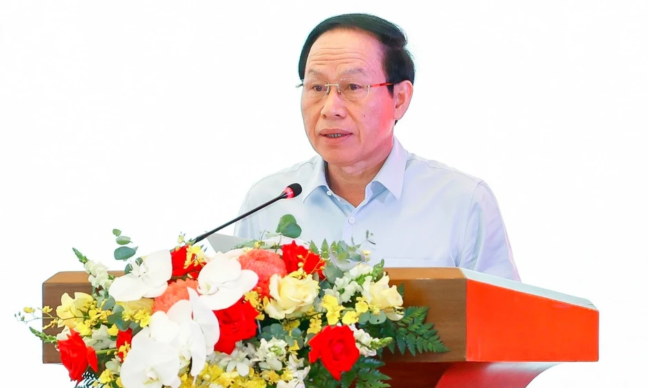 Phó Thủ tướng Lê Tiến Châu: Tăng cường giám sát việc thực thi pháp luật ở cấp tỉnh và xã Phó Thủ tướng Lê Tiến Châu: Tăng cường giám sát việc thực thi pháp luật ở cấp tỉnh và xã