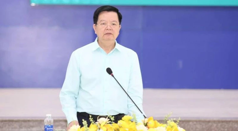 Phó Thủ tướng Mai Văn Chính làm việc tại Tây Ninh Phó Thủ tướng Mai Văn Chính làm việc tại Tây Ninh