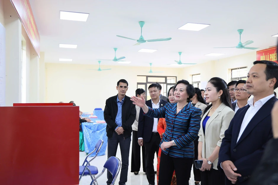 Phó Thủ tướng: Mạnh dạn đưa cán bộ trẻ, có triển vọng từ cấp tỉnh về cơ sở Phó Thủ tướng: Mạnh dạn đưa cán bộ trẻ, có triển vọng từ cấp tỉnh về cơ sở