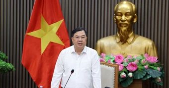 Phó Thủ tướng: Minh bạch thông tin chất lượng, sự tương thích xăng E10