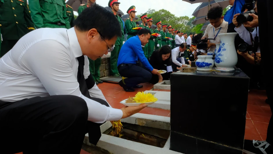 Phó Thủ tướng Nguyễn Văn Thắng dự Lễ truy điệu, an táng 63 liệt sĩ tại Đồng Nai Phó Thủ tướng Nguyễn Văn Thắng dự Lễ truy điệu, an táng 63 liệt sĩ tại Đồng Nai