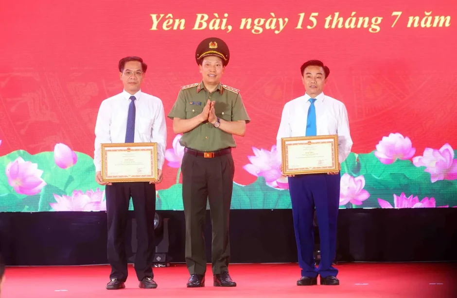 Phó Thủ tướng Phạm Gia Túc dự Ngày hội Toàn dân bảo vệ an ninh Tổ quốc năm 2026 tại xã Yên Bài (Hà Nội) Phó Thủ tướng Phạm Gia Túc dự Ngày hội Toàn dân bảo vệ an ninh Tổ quốc năm 2026 tại xã Yên Bài (Hà Nội)