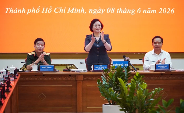 Phó Thủ tướng Phạm Thị Thanh Trà chủ trì hội thảo về mộ liệt sĩ tập thể tại Công viên Lê Thị Riêng Phó Thủ tướng Phạm Thị Thanh Trà chủ trì hội thảo về mộ liệt sĩ tập thể tại Công viên Lê Thị Riêng