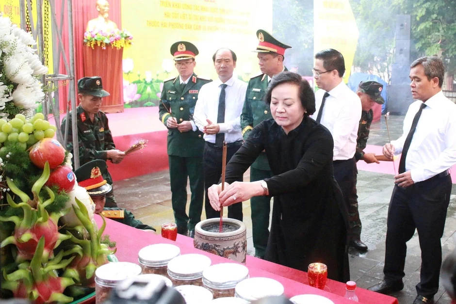 Phó Thủ tướng Phạm Thị Thanh Trà dự lễ khai quật, tìm kiếm mộ liệt sĩ ở Quảng Ngãi Phó Thủ tướng Phạm Thị Thanh Trà dự lễ khai quật, tìm kiếm mộ liệt sĩ ở Quảng Ngãi