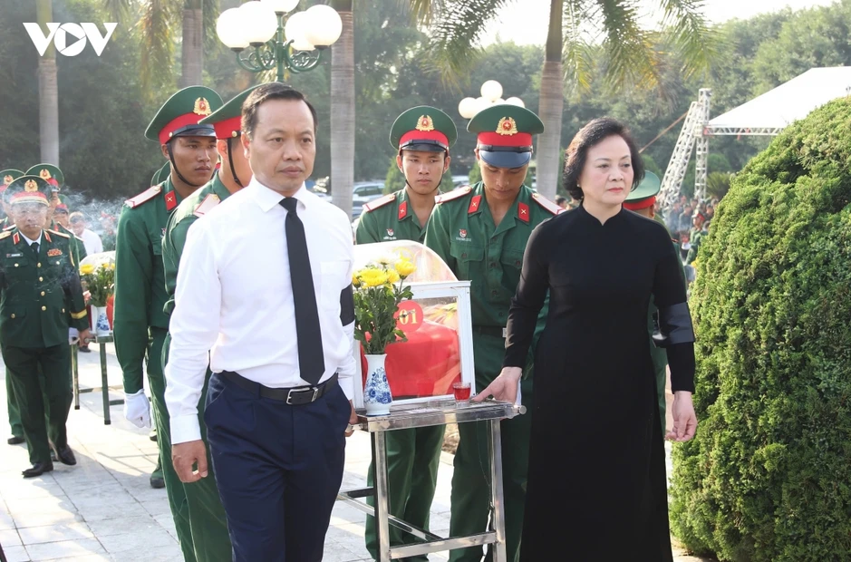Phó Thủ tướng Phạm Thị Thanh Trà dự Lễ truy điệu, an táng 9 hài cốt liệt sĩ