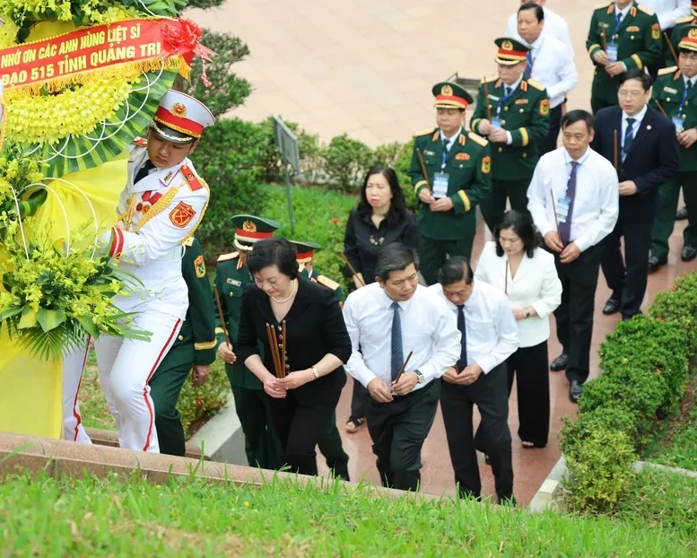Phó Thủ tướng Phạm Thị Thanh Trà phát động Chiến dịch 500 ngày đêm tìm kiếm, quy tập hài cốt liệt sĩ Phó Thủ tướng Phạm Thị Thanh Trà phát động Chiến dịch 500 ngày đêm tìm kiếm, quy tập hài cốt liệt sĩ
