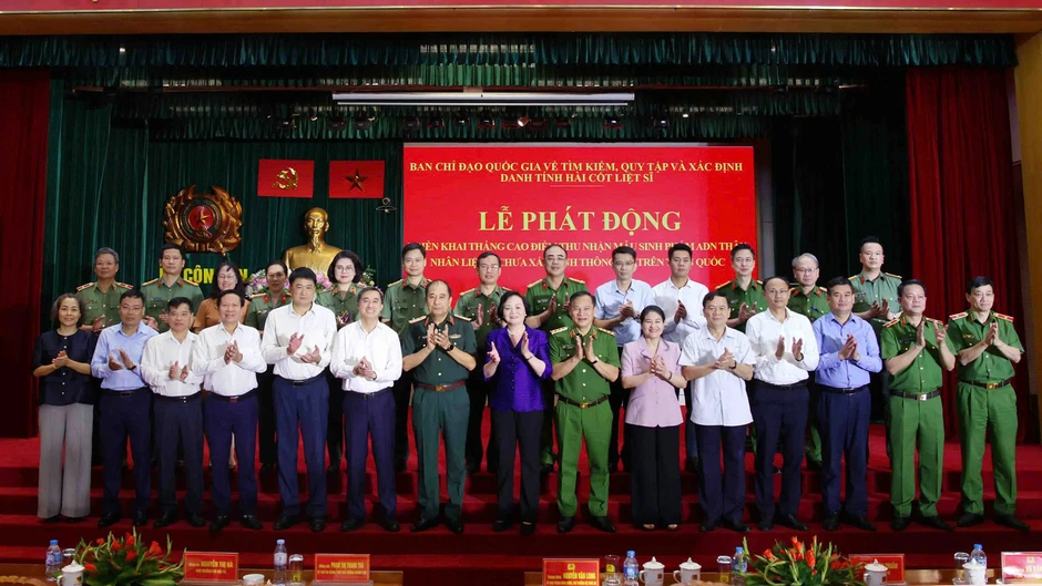 Phó Thủ tướng phát động cao điểm thu nhận ADN, mở thêm cơ hội xác định danh tính liệt sĩ Phó Thủ tướng phát động cao điểm thu nhận ADN, mở thêm cơ hội xác định danh tính liệt sĩ