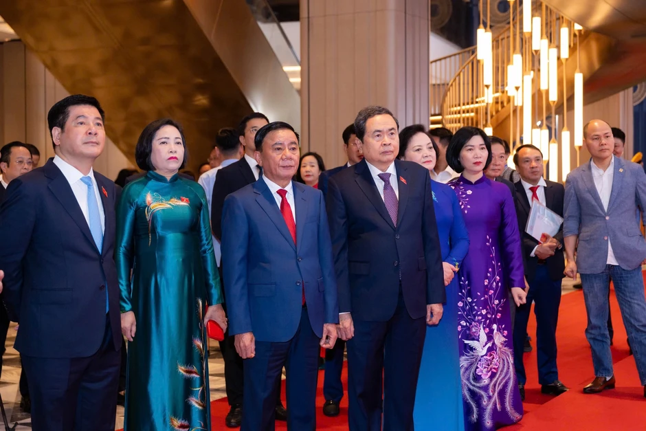 Phó Thủ tướng thông tin "con số ấn tượng" trong cắt giảm thủ tục hành chính Phó Thủ tướng thông tin "con số ấn tượng" trong cắt giảm thủ tục hành chính