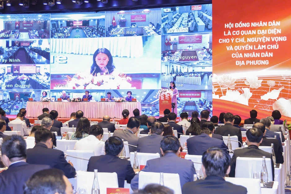 Phó Thủ tướng thông tin "con số ấn tượng" trong cắt giảm thủ tục hành chính Phó Thủ tướng thông tin "con số ấn tượng" trong cắt giảm thủ tục hành chính
