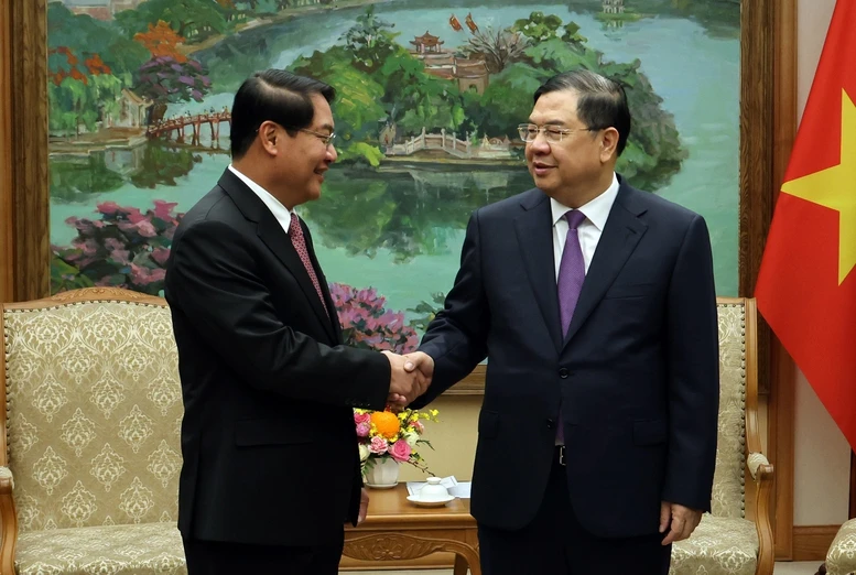 Phó Thủ tướng Thường trực Chính phủ Phạm Gia Túc tiếp Bí thư Thành ủy, Chủ tịch HĐND Thủ đô Vientiane Phó Thủ tướng Thường trực Chính phủ Phạm Gia Túc tiếp Bí thư Thành ủy, Chủ tịch HĐND Thủ đô Vientiane