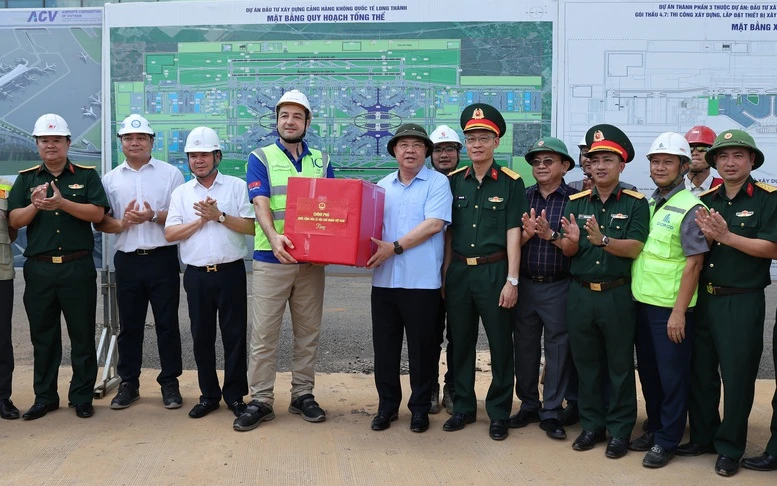 Phó Thủ tướng Thường trực kiểm tra tiến độ sân bay Long Thành, cao tốc TP Hồ Chí Minh - Long Thành - Dầu Giây Phó Thủ tướng Thường trực kiểm tra tiến độ sân bay Long Thành, cao tốc TP Hồ Chí Minh - Long Thành - Dầu Giây