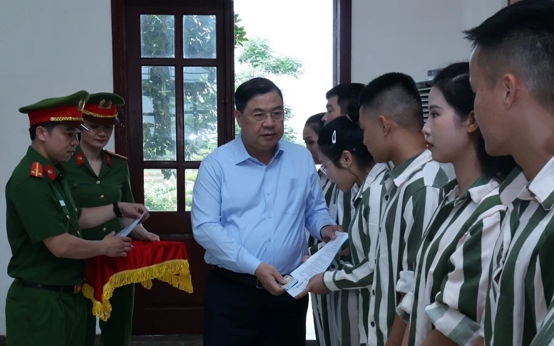 Phó Thủ tướng Thường trực Phạm Gia Túc dự lễ công bố quyết định đặc xá năm 2026 Phó Thủ tướng Thường trực Phạm Gia Túc dự lễ công bố quyết định đặc xá năm 2026