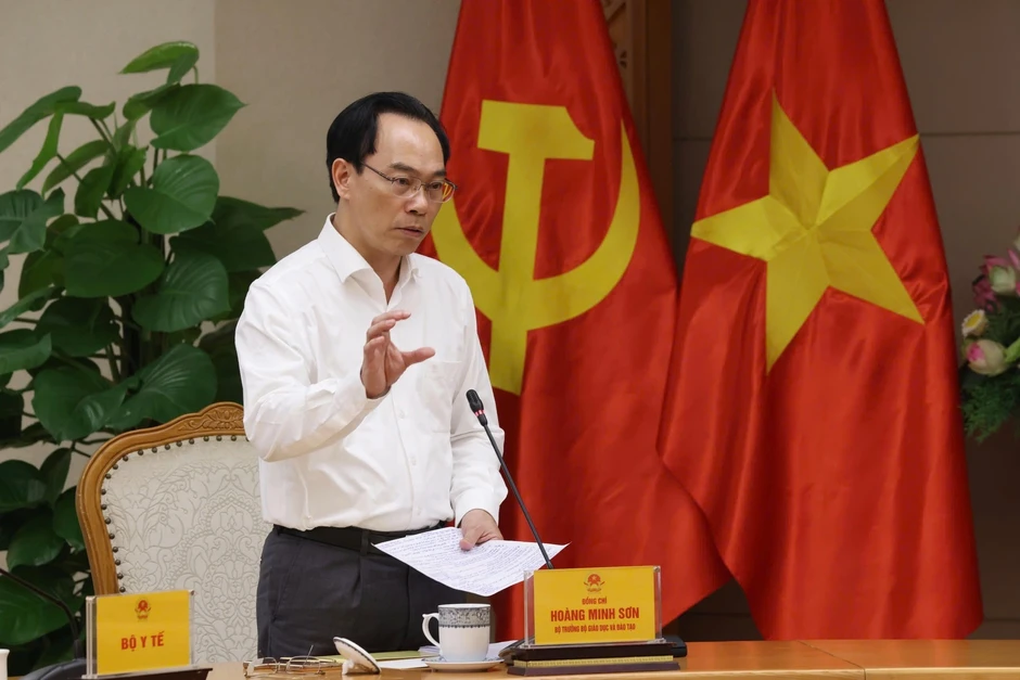 Phó Thủ tướng: Tránh để “giáo viên dùng AI ra đề, học sinh dùng AI giải đề” Phó Thủ tướng: Tránh để “giáo viên dùng AI ra đề, học sinh dùng AI giải đề”