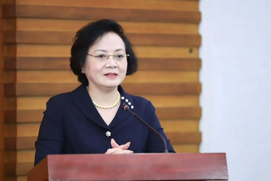 Phó Thủ tướng trao quyết định tiếp nhận, bổ nhiệm Thứ trưởng Bộ Văn hóa Phó Thủ tướng trao quyết định tiếp nhận, bổ nhiệm Thứ trưởng Bộ Văn hóa