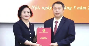 Phó Thủ tướng trao quyết định tiếp nhận, bổ nhiệm Thứ trưởng Bộ Văn hóa