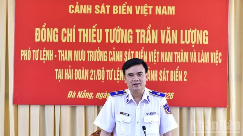 Phó Tư lệnh, Tham mưu trưởng Cảnh sát biển Việt Nam kiểm tra Vùng Cảnh sát biển 2 Phó Tư lệnh, Tham mưu trưởng Cảnh sát biển Việt Nam kiểm tra Vùng Cảnh sát biển 2