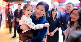 Phu nhân Ngô Phương Ly thăm Trung tâm Tống Khánh Linh tại Bắc Kinh
