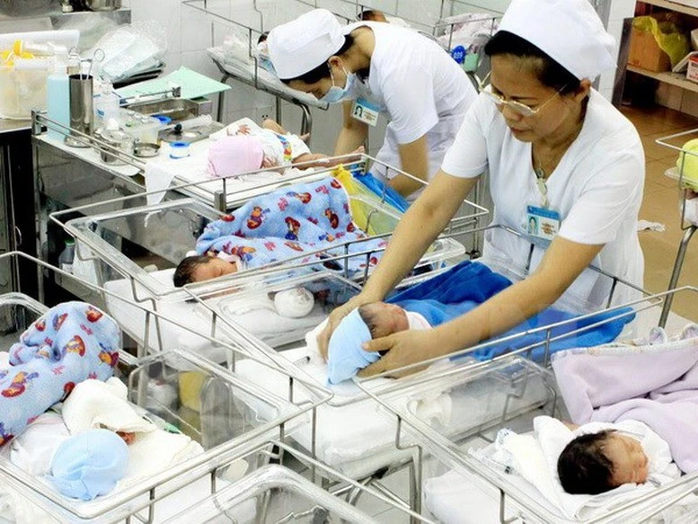 Phụ nữ sinh đủ 2 con trước 35 tuổi sắp được hỗ trợ tối thiểu 2 triệu đồng Phụ nữ sinh đủ 2 con trước 35 tuổi sắp được hỗ trợ tối thiểu 2 triệu đồng