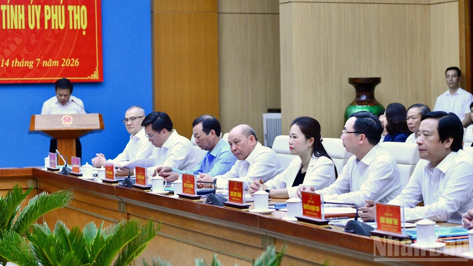 Phú Thọ khắc phục điểm nghẽn về hạ tầng, phấn đấu trở thành “thủ phủ” công nghiệp của cả nước Phú Thọ khắc phục điểm nghẽn về hạ tầng, phấn đấu trở thành “thủ phủ” công nghiệp của cả nước