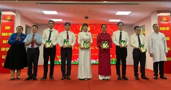 Phường An Đông kết nạp 9 đảng viên mới trong đội ngũ y tế