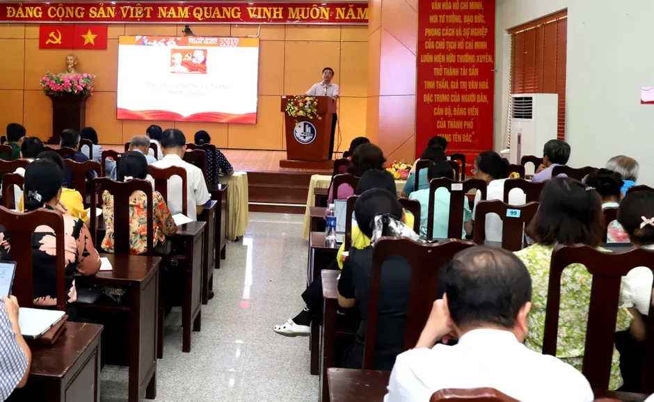 Phường Đông Hưng Thuận tập huấn nghiệp vụ công tác Đảng cho cán bộ khu phố Phường Đông Hưng Thuận tập huấn nghiệp vụ công tác Đảng cho cán bộ khu phố