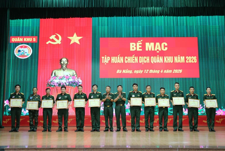 Quân khu 5 bế mạc tập huấn chiến dịch năm 2026 Quân khu 5 bế mạc tập huấn chiến dịch năm 2026