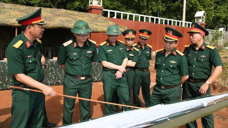 Quân khu 5 kiểm tra công tác chuẩn bị diễn tập tỉnh Đắk Lắk Quân khu 5 kiểm tra công tác chuẩn bị diễn tập tỉnh Đắk Lắk