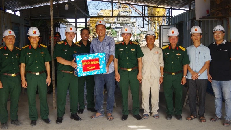Quân khu 5 kiểm tra tiến độ xây dựng Hải đội Dân quân thường trực tại Đắk Lắk Quân khu 5 kiểm tra tiến độ xây dựng Hải đội Dân quân thường trực tại Đắk Lắk