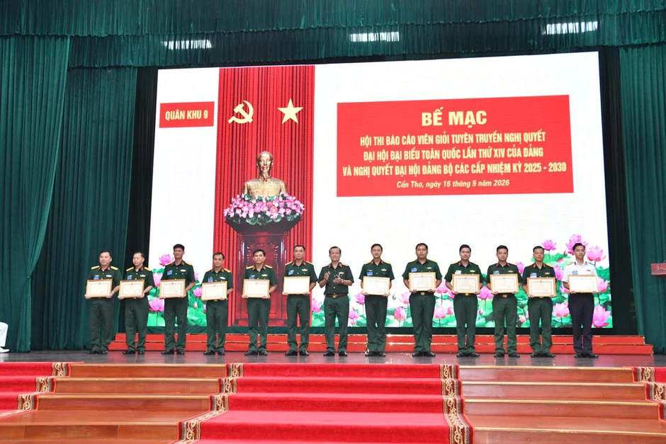 Quân khu 9 chú trọng bồi dưỡng, rèn luyện đội ngũ báo cáo viên Quân khu 9 chú trọng bồi dưỡng, rèn luyện đội ngũ báo cáo viên