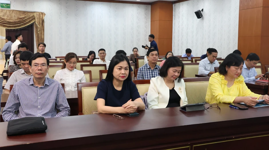 Quán triệt Nghị quyết Đại hội XIV của Đảng trong đội ngũ báo chí, văn nghệ sĩ, trí thức