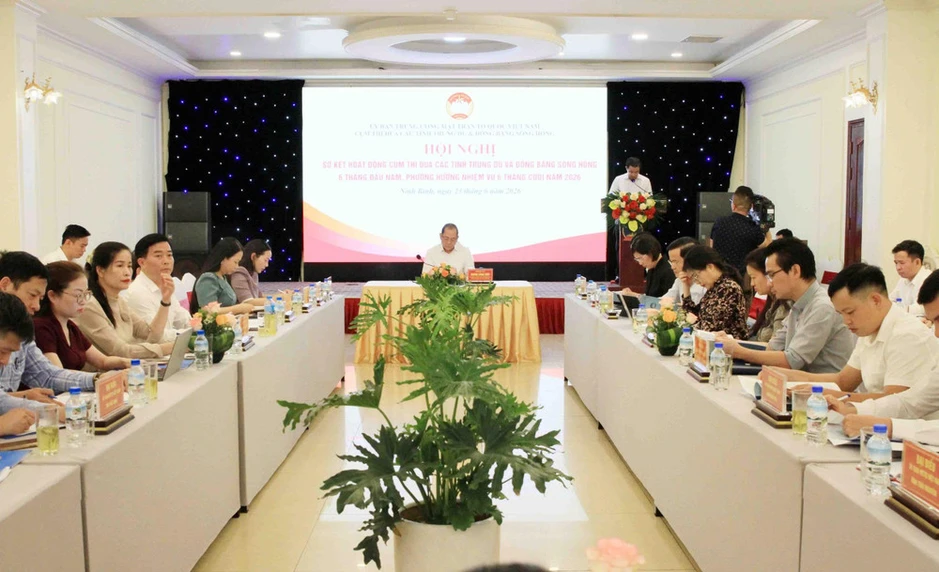 Quán triệt và triển khai Nghị quyết Đại hội đại biểu toàn quốc Mặt trận Tổ quốc Việt Nam lần thứ XI Quán triệt và triển khai Nghị quyết Đại hội đại biểu toàn quốc Mặt trận Tổ quốc Việt Nam lần thứ XI