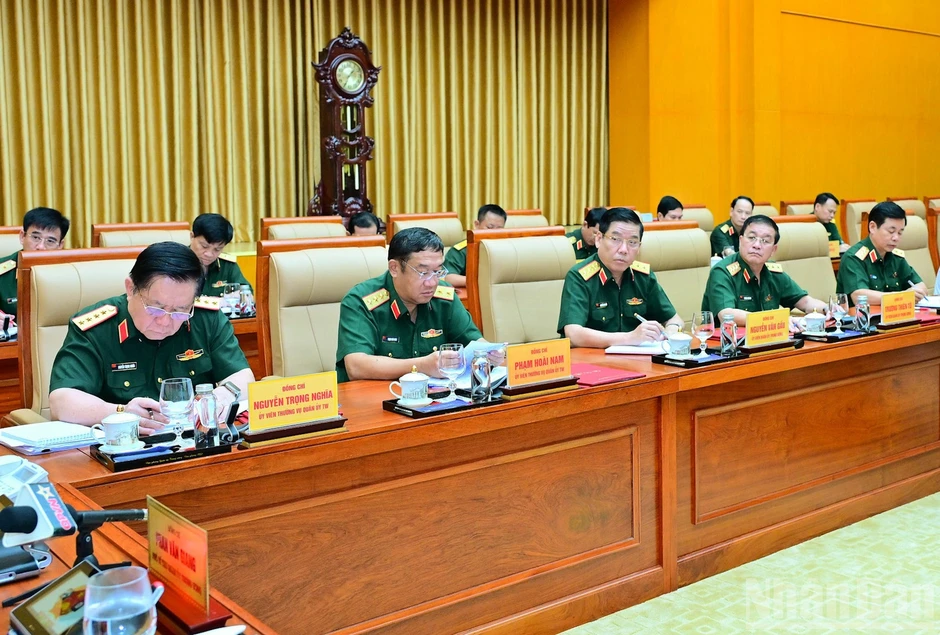Quân ủy Trung ương tiếp tục xem xét thông qua một số nội dung quan trọng Quân ủy Trung ương tiếp tục xem xét thông qua một số nội dung quan trọng