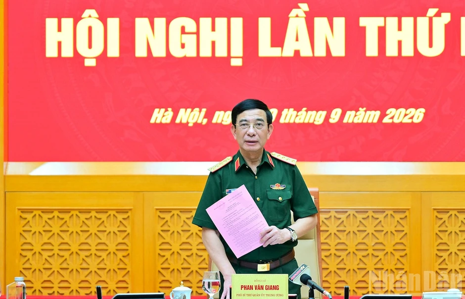 Quân ủy Trung ương tiếp tục xem xét thông qua một số nội dung quan trọng Quân ủy Trung ương tiếp tục xem xét thông qua một số nội dung quan trọng