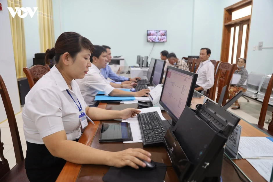 Quảng Ngãi tạm dừng bổ nhiệm, điều động cán bộ cấp tỉnh và cấp xã