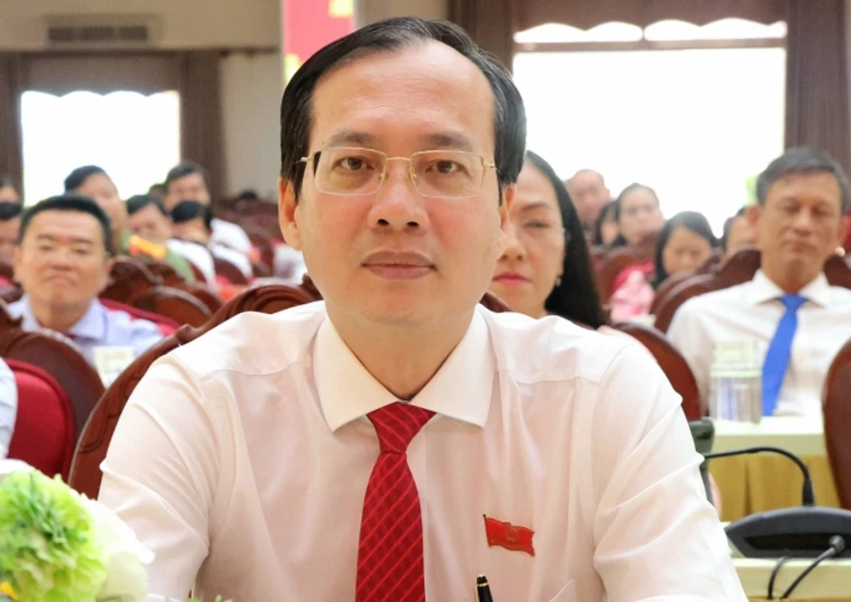 Quảng Ngãi, Tây Ninh, Vĩnh Long, An Giang, Gia Lai, Cà Mau bầu lãnh đạo chủ chốt Quảng Ngãi, Tây Ninh, Vĩnh Long, An Giang, Gia Lai, Cà Mau bầu lãnh đạo chủ chốt