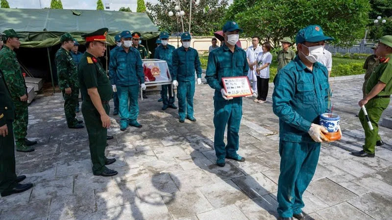 Quảng Ninh có 13/15 địa phương đã hoàn thành việc lấy mẫu hài cốt liệt sĩ Quảng Ninh có 13/15 địa phương đã hoàn thành việc lấy mẫu hài cốt liệt sĩ