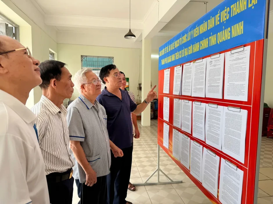 Quảng Ninh khẩn trương lấy ý kiến nhân dân về thành lập thành phố trực thuộc Trung ương Quảng Ninh khẩn trương lấy ý kiến nhân dân về thành lập thành phố trực thuộc Trung ương