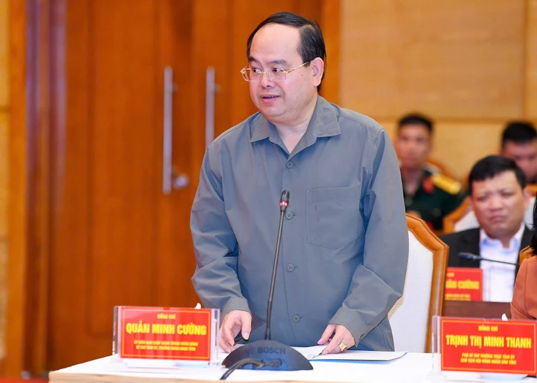 Quảng Ninh phát triển kinh tế-xã hội phải gắn với bảo đảm vững chắc quốc phòng, giữ vững biên giới, biển đảo Quảng Ninh phát triển kinh tế-xã hội phải gắn với bảo đảm vững chắc quốc phòng, giữ vững biên giới, biển đảo