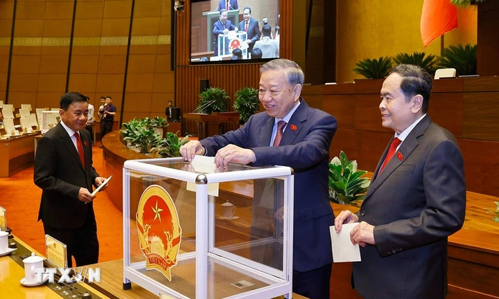 Quốc hội bắt đầu quy trình bầu Chủ tịch Quốc hội khóa XVI Quốc hội bắt đầu quy trình bầu Chủ tịch Quốc hội khóa XVI