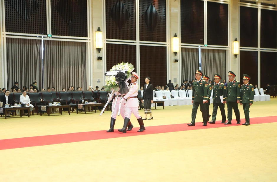 Quốc hội mặc niệm tưởng nhớ Chủ tịch Quốc hội Lào Xaysomphone Phomvihane Quốc hội mặc niệm tưởng nhớ Chủ tịch Quốc hội Lào Xaysomphone Phomvihane