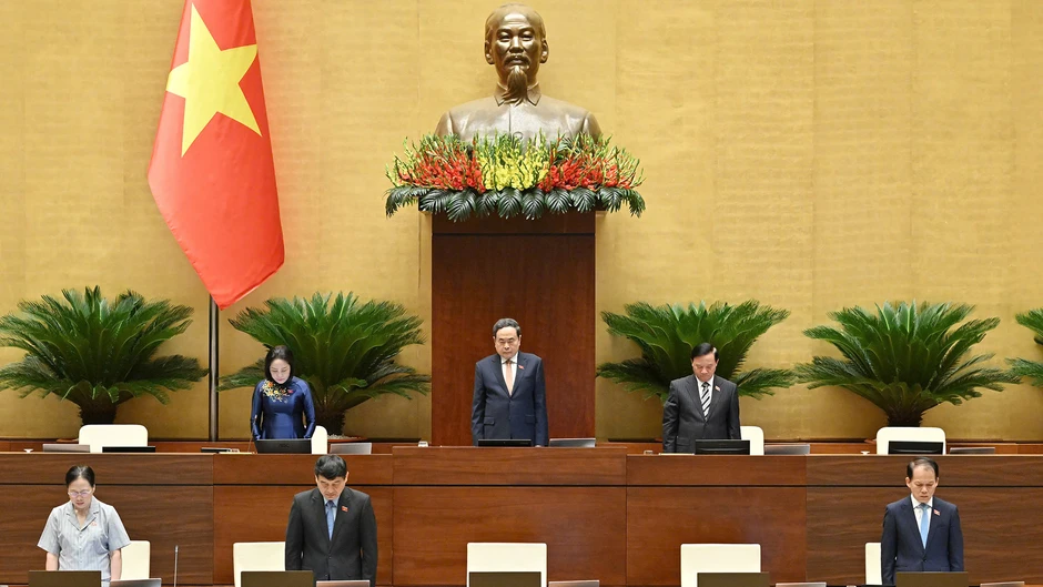 Quốc hội mặc niệm tưởng nhớ Chủ tịch Quốc hội Lào Xaysomphone Phomvihane Quốc hội mặc niệm tưởng nhớ Chủ tịch Quốc hội Lào Xaysomphone Phomvihane