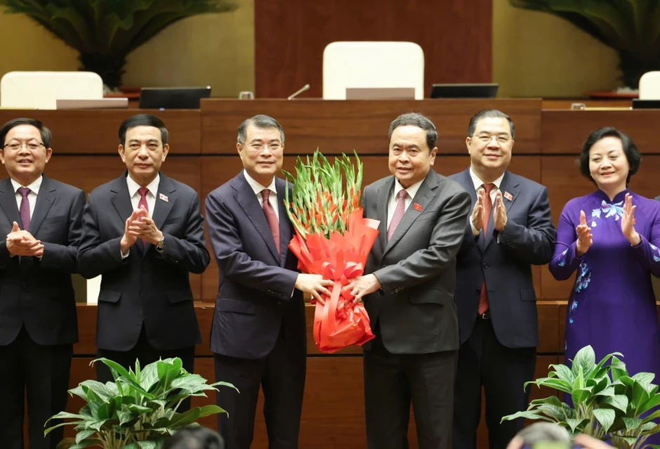 Quốc hội phê chuẩn 6 Phó Thủ tướng và các bộ trưởng, trưởng ngành