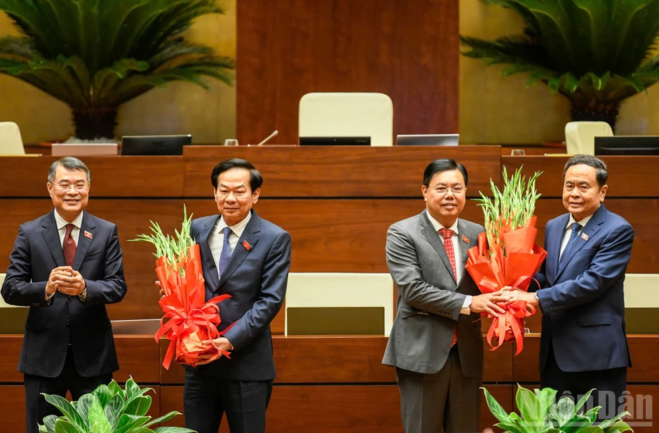 Quốc hội phê chuẩn ông Nguyễn Tiến Hải giữ chức Bộ trưởng Nội vụ Quốc hội phê chuẩn ông Nguyễn Tiến Hải giữ chức Bộ trưởng Nội vụ
